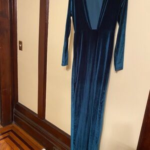 Elegant Teal Velvet Dress-Pretty Little Thing